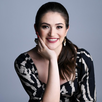 Dra. Carla Oliveira